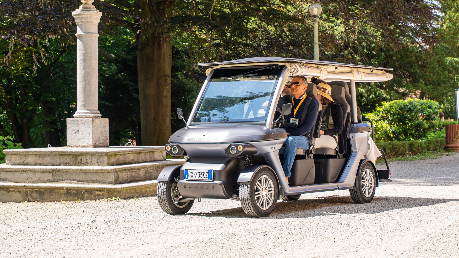 Cart elettrico 6 posti Alba 6SC omologato stradale per visite guidate NCC e trasporto passeggeri e turisti in centro storico, con autorizzazione ZTL